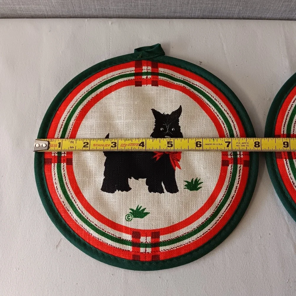 VTG Scottie Dog Potholders Set of 2 Scottish Terrier‎ Plaid 8 Inch Round Retro